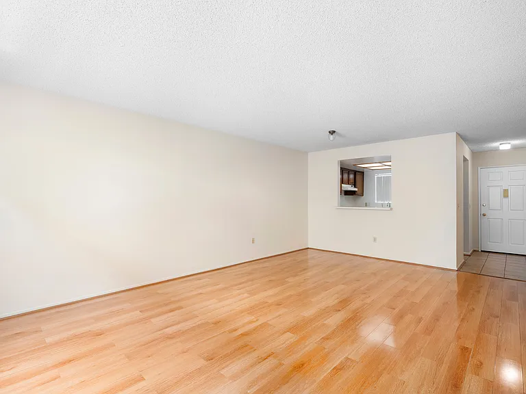 1004 E Garfield Ave #3 — Photo 4