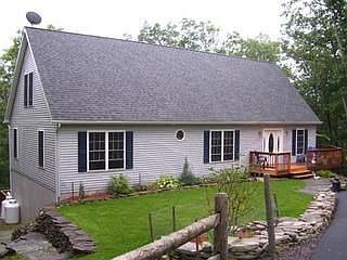 2nd image of 77 Oakwood Ter