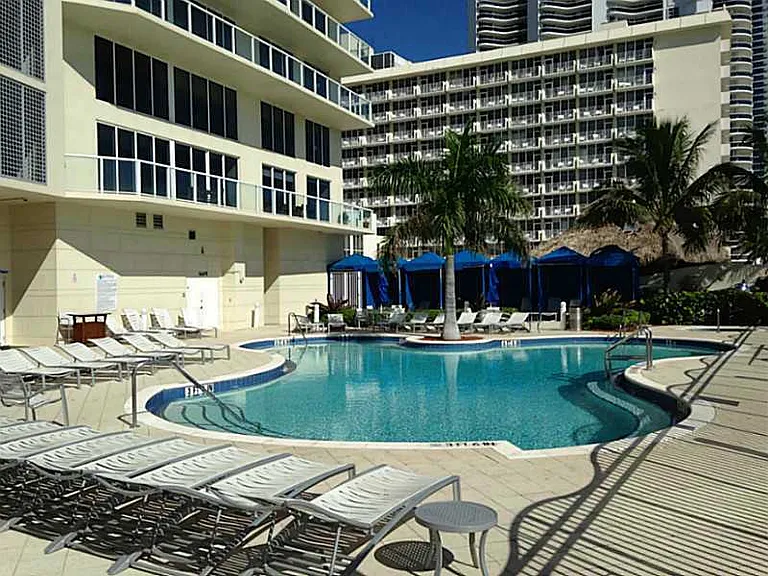 16699 Collins Ave #17F — Photo 16