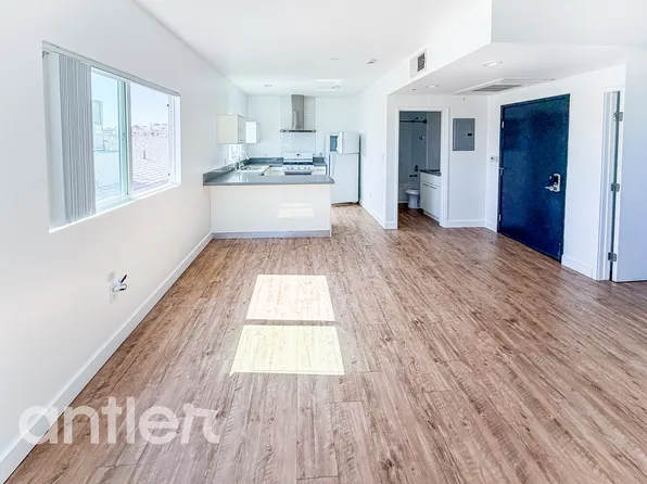 845 N Bunker Hill Ave #J300, Los Angeles, CA 90012