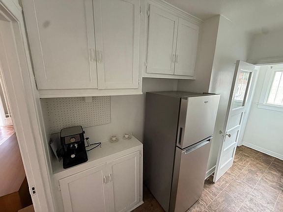 5th image of 4625 Kingswell Ave #4625