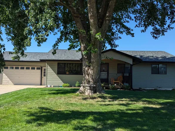 3001 Nelson Rd, Marshalltown, IA 50158