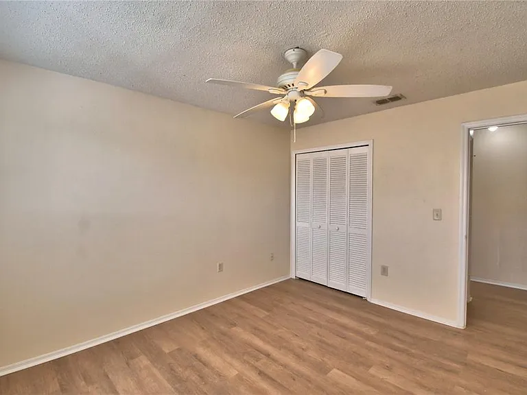 11701 Minto Ct — Photo 36