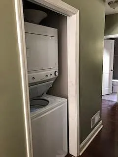 242 Urbana Way — Photo 11