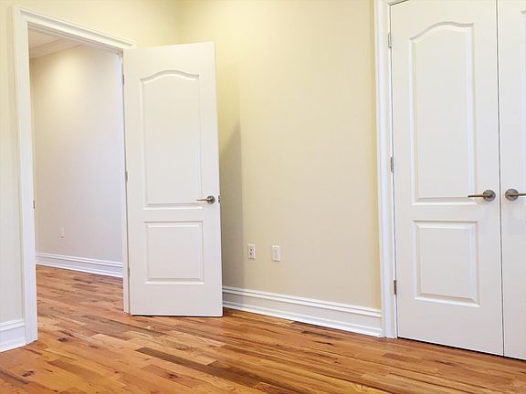 3rd image of 251 Irving Ave APT 02R