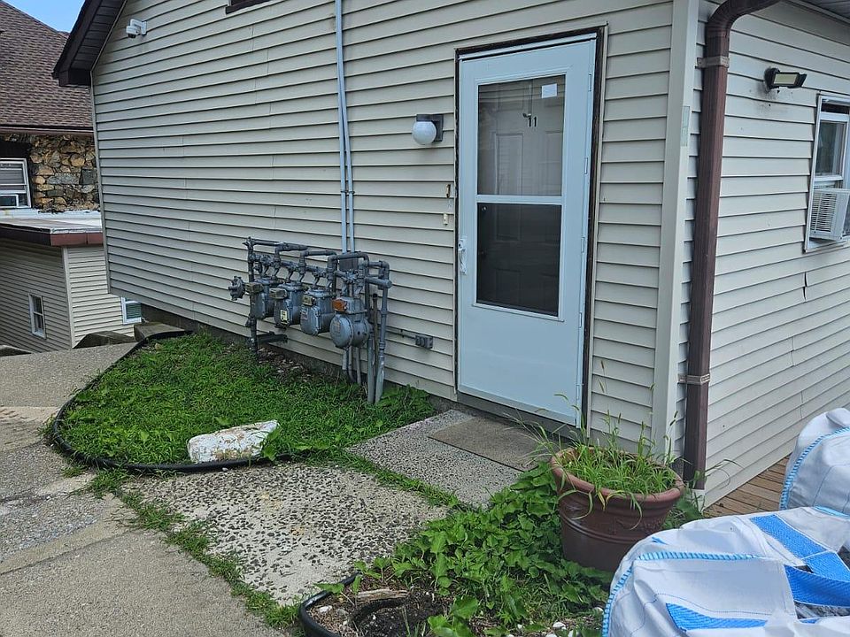 1st image of 11 Sweezy Ave