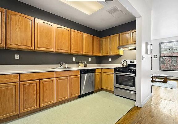4th image of 154 W 120th St #3