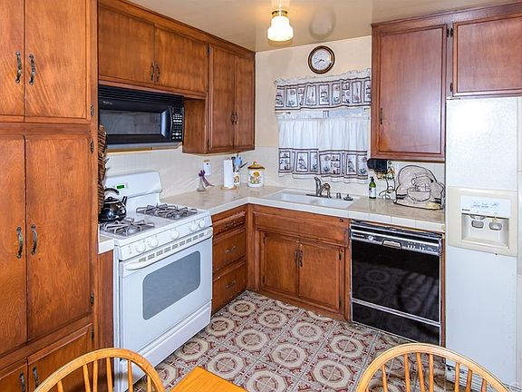2nd image of 1108 Clarion Dr