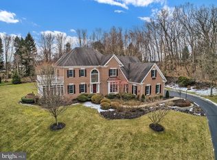 2825 Deer Chase Ln, York, PA 17403