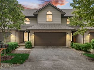 2407 Morning Glory Ln, Crest Hill, IL 60403