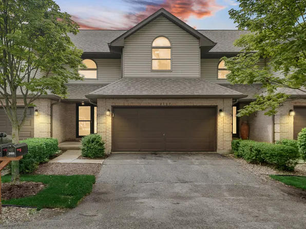 2407 Morning Glory Ln, Crest Hill, IL 60403