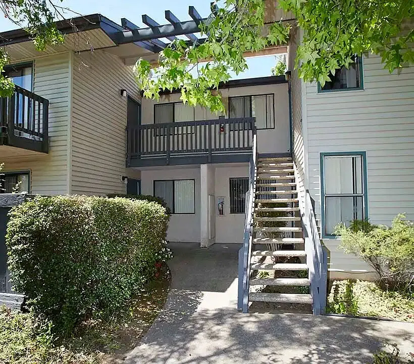 Villa Creek Apartments
