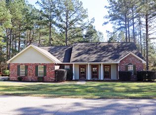 150 Red Roan Rd, Hattiesburg, MS 39402