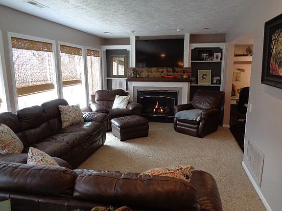 2nd image of 161 Country Club Dr