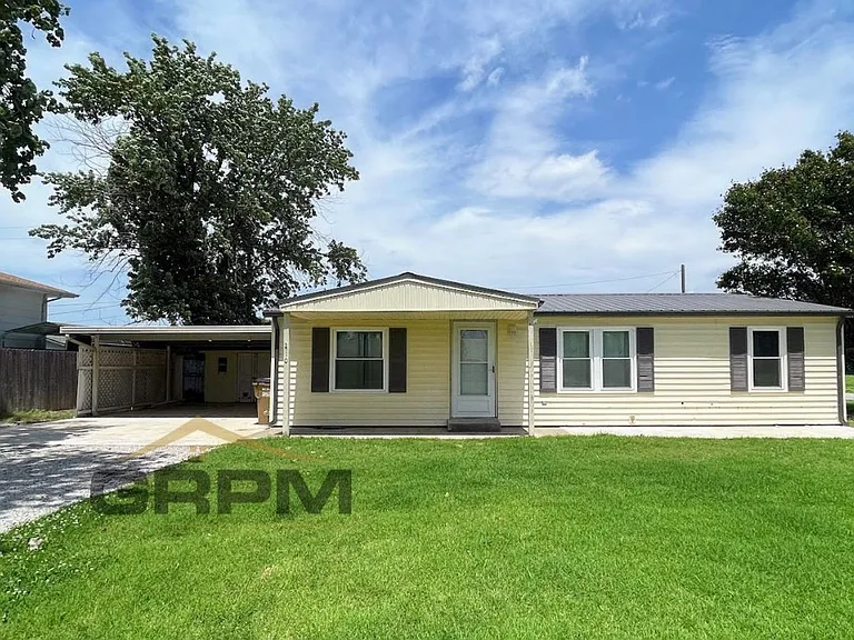 410 Crystal East Ave — Photo 2
