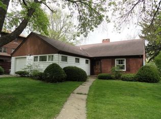 210 N Walnut St, Monticello, IA 52310