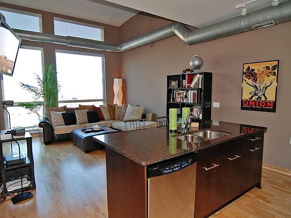 3rd image of 1211 Lagoon Ave Unit 506