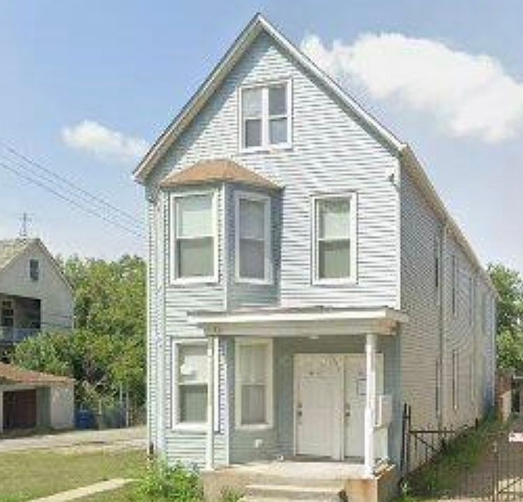 1st image of 8640 S Escanaba Ave