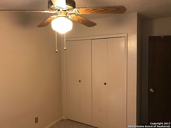 3rd image of 5923 Seacroft Dr