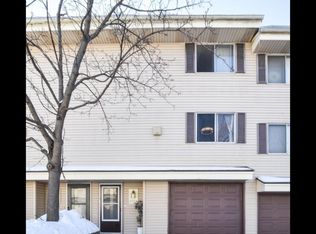 2372 Mailand Ct, Maplewood, MN 55119