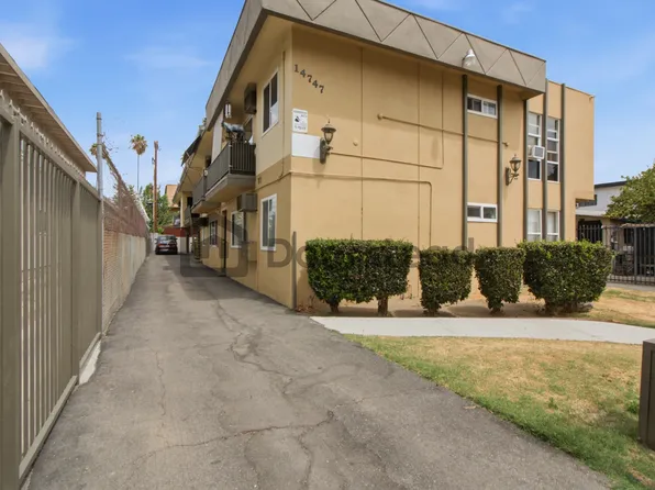 14747 Delano St APT 1, Van Nuys, CA 91411