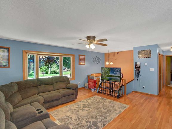 4th image of 30245 Regal Ave