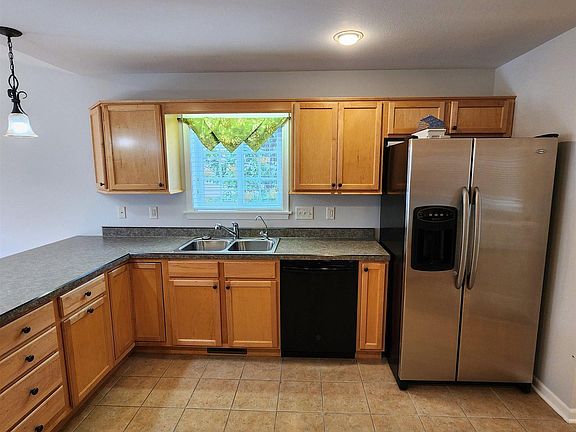 3rd image of 4813 Briarwood Dr