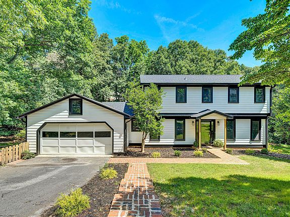 2nd image of 2825 Fairway Forest Dr