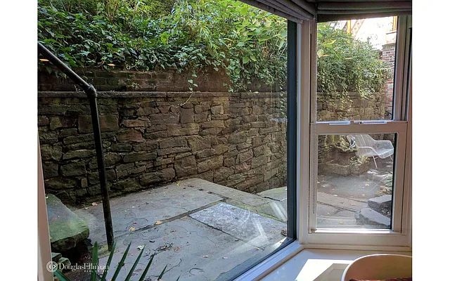 Sold by Douglas Elliman | media 8