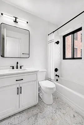 Bathroom, photo 1