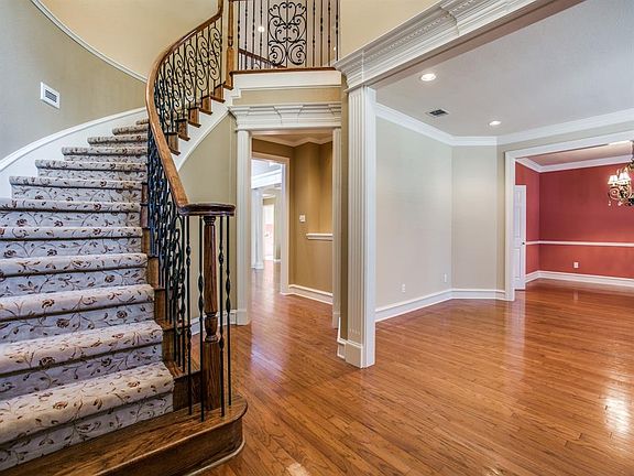 2nd image of 6425 Blacktree Dr