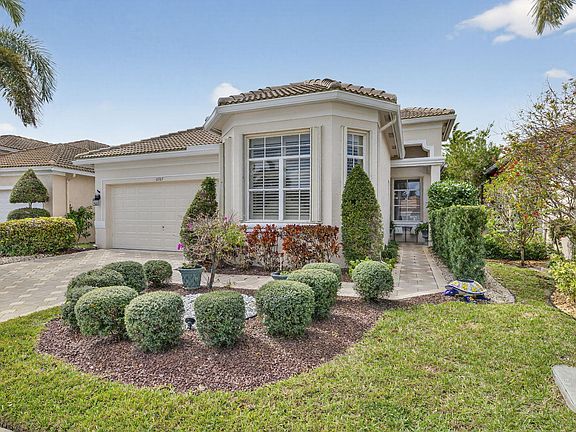 2nd image of 6787 Fairway Lakes Drive