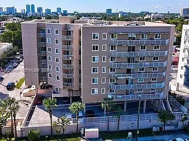 102 SW 6th Ave #405 — Photo 30