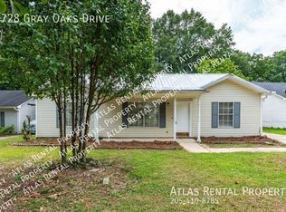 3728 Gray Oaks Dr, Bessemer, AL 35020
