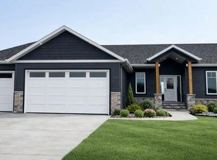867 Harvest Cir, Horace, ND 58047