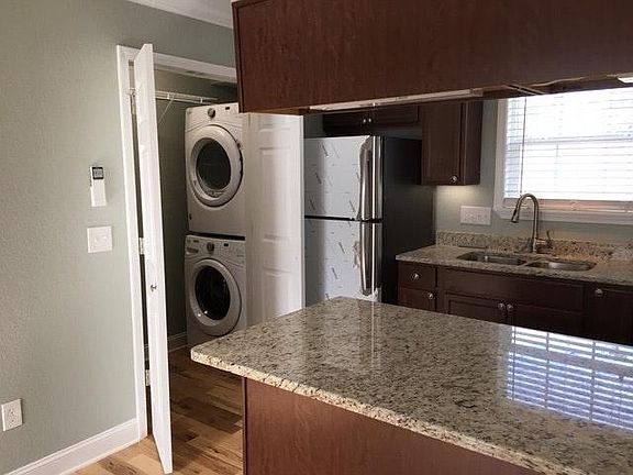 Washer/Dryer on first floor.