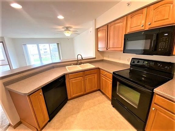 3rd image of 530 Windstone Dr Unit 203