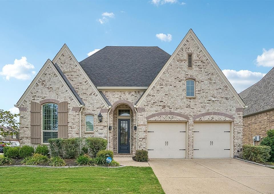 1st image of 921 Mountain Laurel Dr