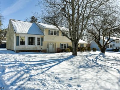 8 Crest Dr, Bound Brook, NJ, 08805