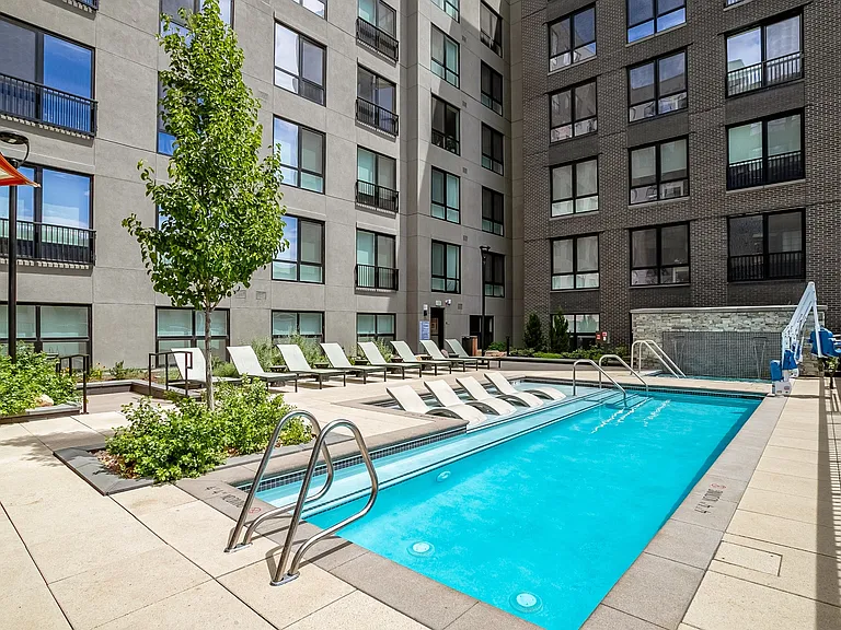 Oso Apartments — Photo 16