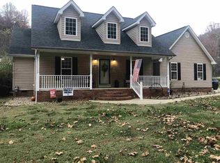 496 Sherwood Dr, Huntington, WV 25704
