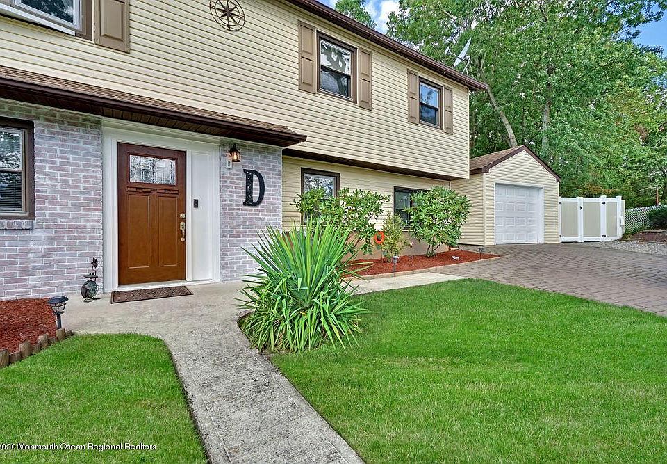 1st image of 7 Avon Ct