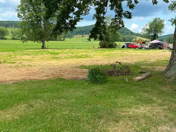123 Freemans Rd, French Creek, WV 26218