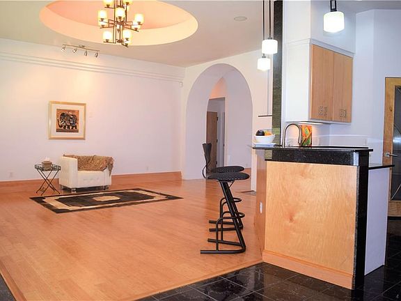 4th image of 4413 Rock Island Cir