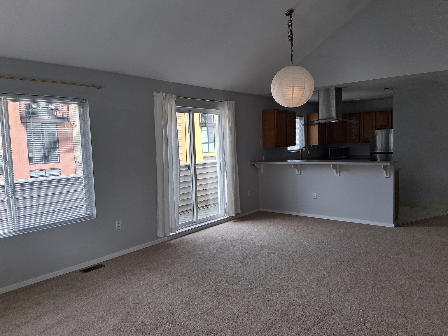 2 bed, 1140 sqft, $3,100 — Photo 4