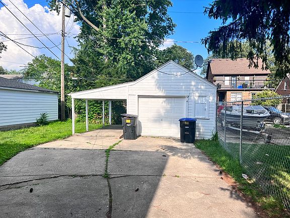 3rd image of 14544 Rosemont Ave