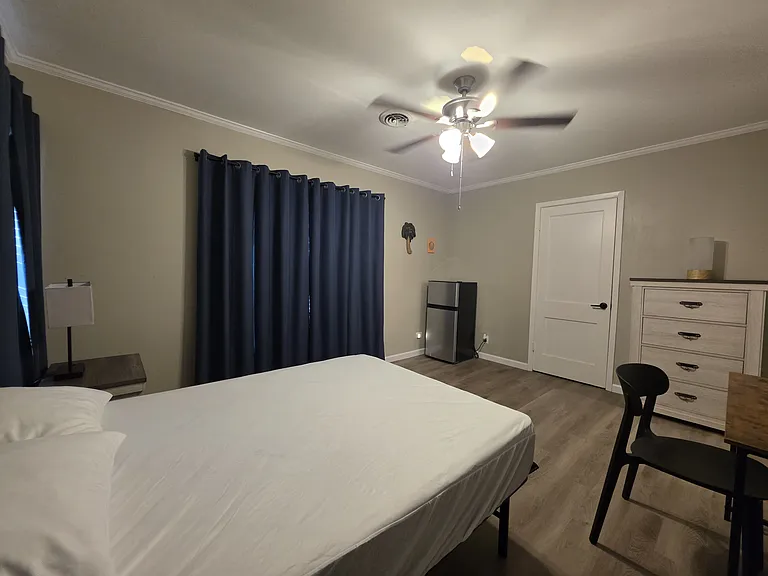 325 S Saunders St #1 — Photo 8