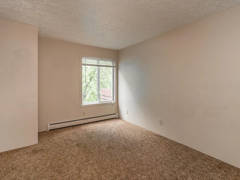 Brentwood Apartments: Three Bedroom Apartment