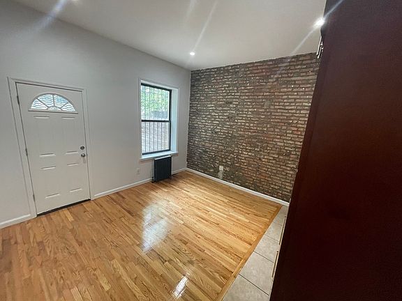 2nd image of 605 Gates Ave APT 1C