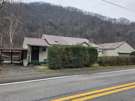 3rd image of 22741 Turnpike Road